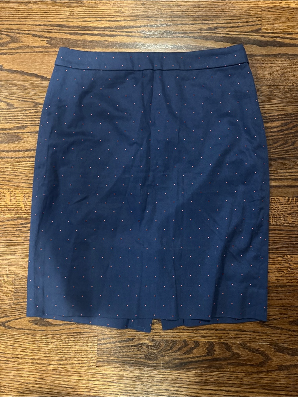J Crew The Pencil Skirt Size 6 in Navy with Red Polka Dots